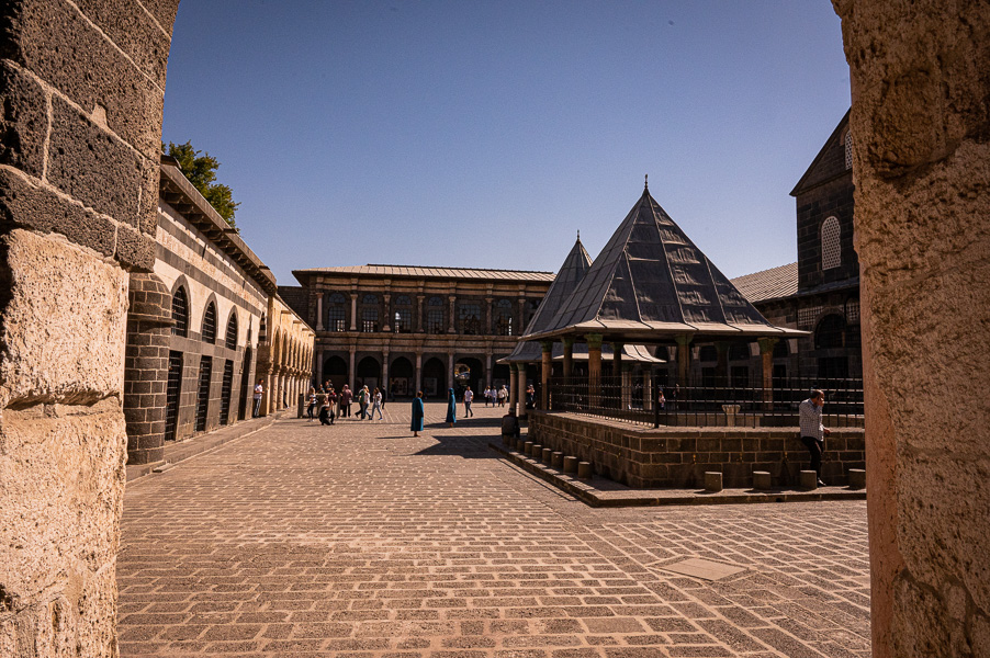 17/50 Diyarbakir – farbig, lebendig, historisch interessant: das Kontrastprogramm zu den letzten Naturtagen – Reisebild 7